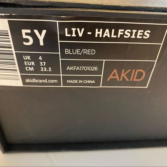 AKID Kids slip on sneaker’s Blue and Red Multi Bandana & Star size 5Y Unique - Picture 9 of 9